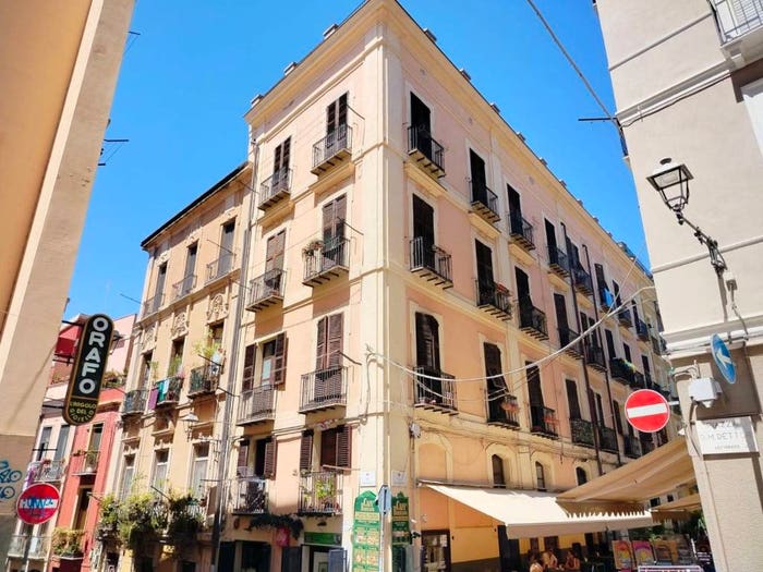 Appartamento con 5 locali in vendita in Via Giovanni Maria Dettori, Marina, Cagliari