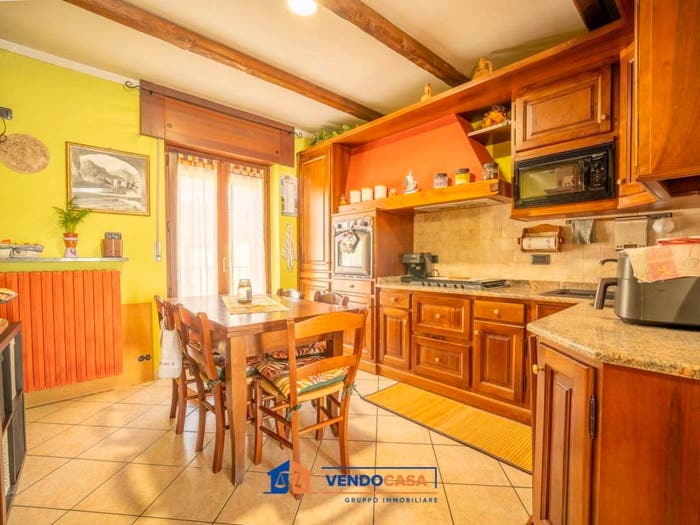 Casa con 6 locali in vendita in Via Ponte Gerbini, Entracque
