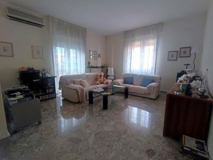Appartamento con 5 locali in vendita in Viale Giugno, San Severo
