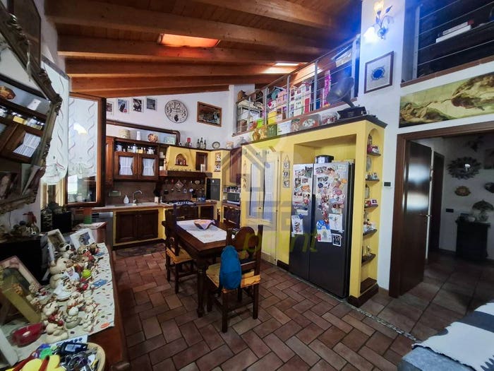 Appartamento trilocale in vendita in VIA SAN PIETRO IN CORTE SECCA, Monticelli d'Ongina