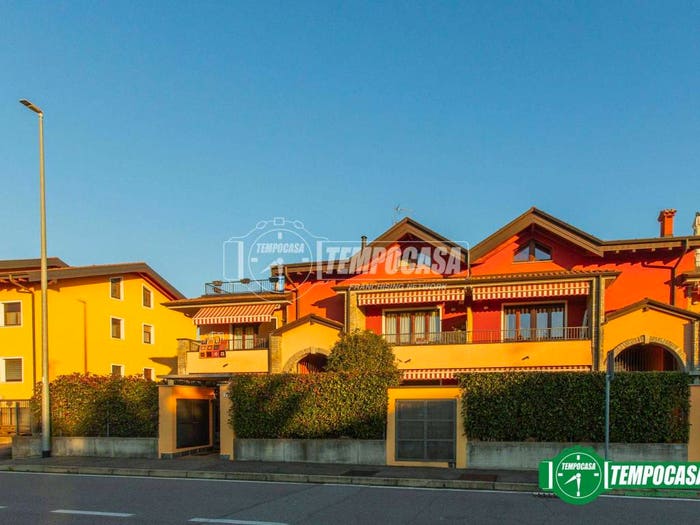 Appartamento trilocale in vendita in Via Filippo Tommaso Marinetti, Centro, Magnago