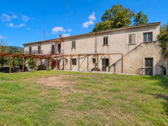 Casa con 6 locali in vendita in Via Maestri del Lavoro, Ailano