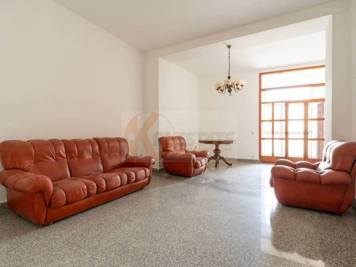 Appartamento con 5 locali in vendita in via Monserrato, Ittiri