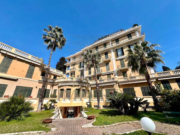 Appartamento con 6 locali in vendita in Corso Italia, Centro, Bordighera