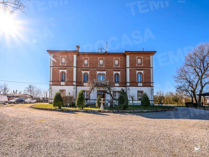 Appartamento quadrilocale in vendita in Via San Vitale Est, Medicina