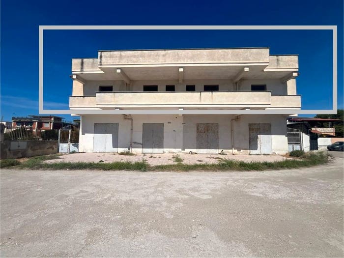 Appartamento con 6 locali in vendita in Via Campania, Pinetamare, Castel Volturno