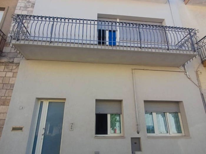 Casa con 6 locali in vendita in Piazzetta Santi Medici, Muro Leccese