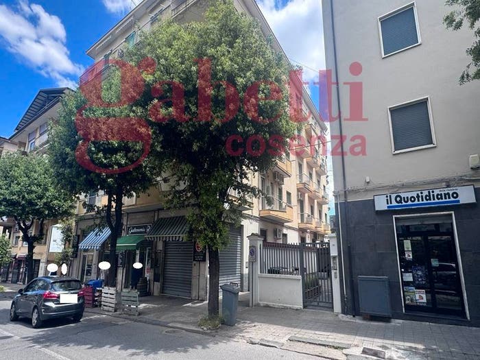 Appartamento con 5 locali in vendita in Cosenza via Riccardo Misasi F, Centro, Cosenza