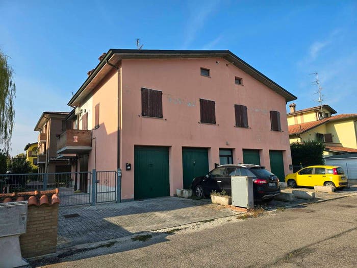 Appartamento bilocale in vendita in Cento Paese, Cento