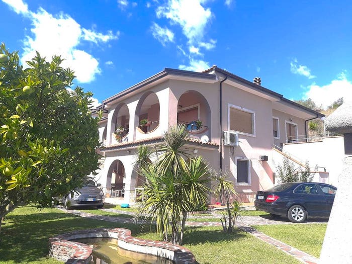 Casa con 6 locali in vendita in Via Casino Lebano, Orria