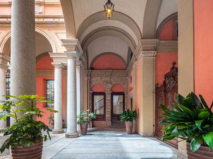 Appartamento quadrilocale in vendita in Via Alessandro Manzoni, Scala Manzoni, Milano