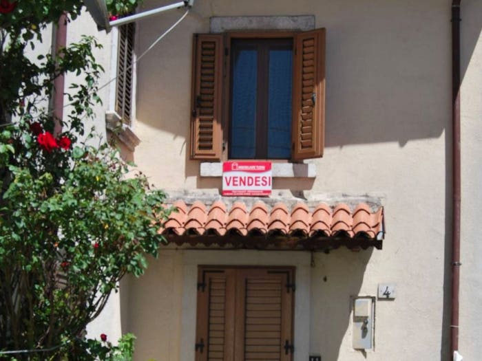 Casa trilocale in vendita in Largo Molinari, Pescasseroli