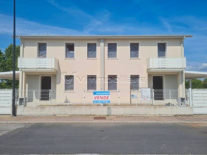 Casa con 5 locali in vendita in via degli alpini, Albettone