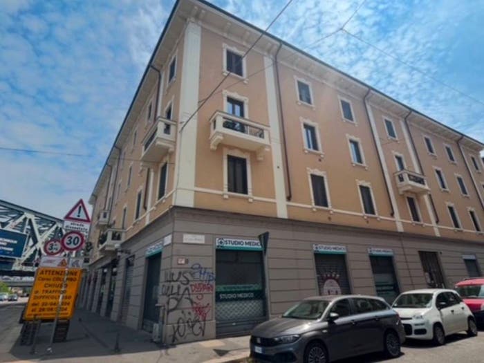 Appartamento bilocale in vendita in Via Andrea Ponti, Barona, Milano