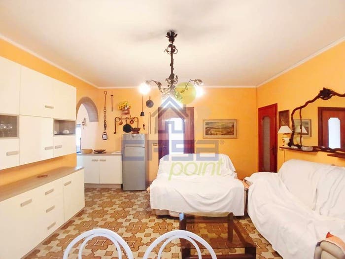 Casa con 6 locali in vendita in Via Marconi, Calvatone