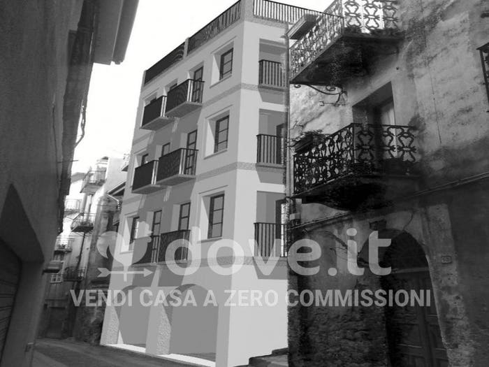 Casa con 6 locali in vendita in Via Goffredo Mameli, Centro, Lanusei