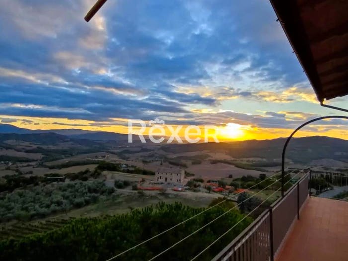 Appartamento con 5 locali in vendita in Via San Donato, Centro, Casole d'Elsa