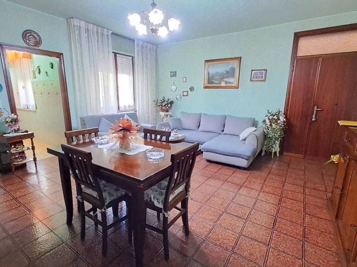 Appartamento trilocale in vendita in Centro, Tuoro sul Trasimeno