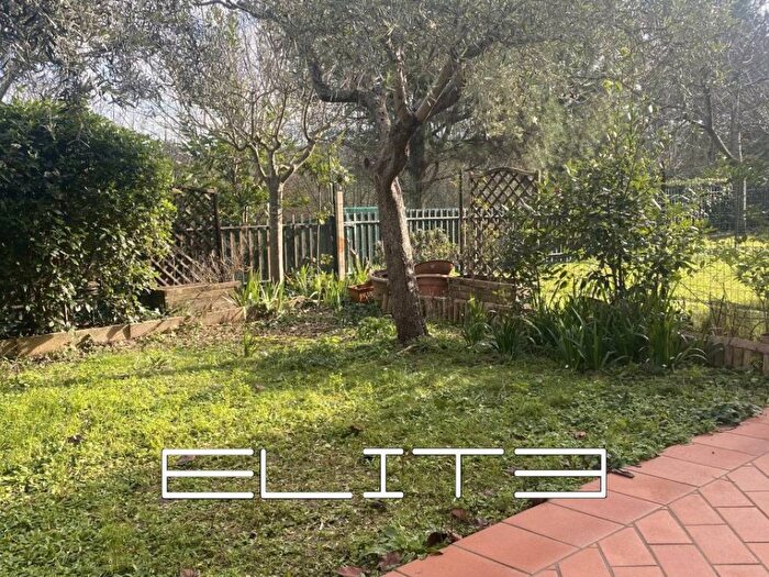 Casa con 6 locali in vendita in Via Maestri del Lavoro, Passo Varano, Ancona