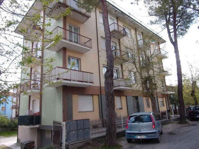 Appartamento con 6 locali in vendita in Area Residenziale Scuole Elementari Fermignano, Centro, Fermignano