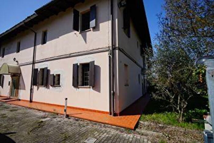 Appartamento con 6 locali in vendita in Via Lirone, Castel Maggiore