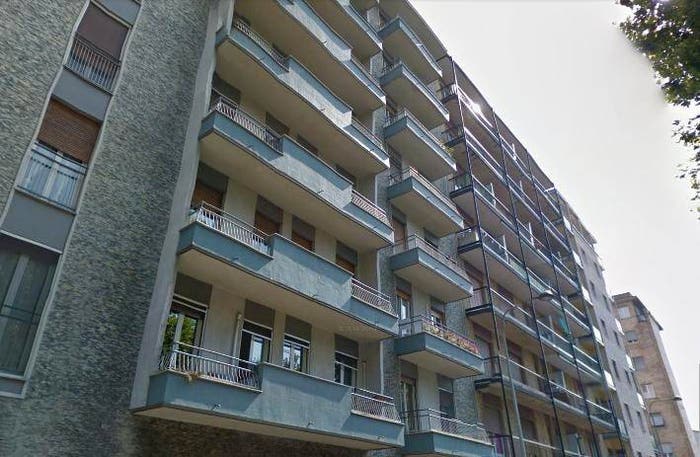 Appartamento quadrilocale in vendita in Via Lorenteggio, Giambellino, Milano