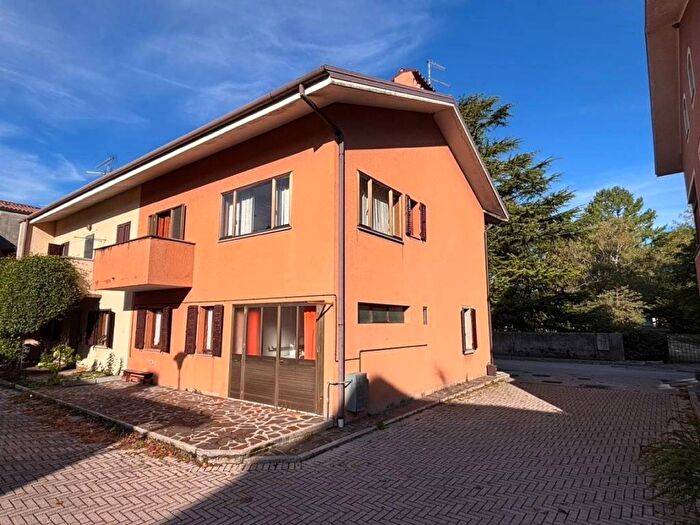 Casa con 5 locali in vendita in Gemona, Gemona del Friuli