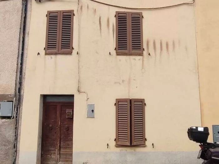Casa trilocale in vendita in Frazione Attiggio, Attiggio, Fabriano