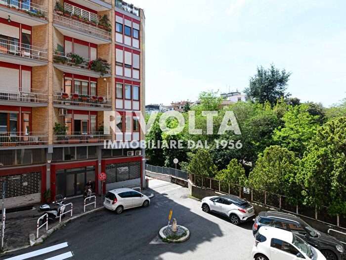 Appartamento quadrilocale in vendita in Via dei Giornalisti, Camilluccia Farnesina, Roma