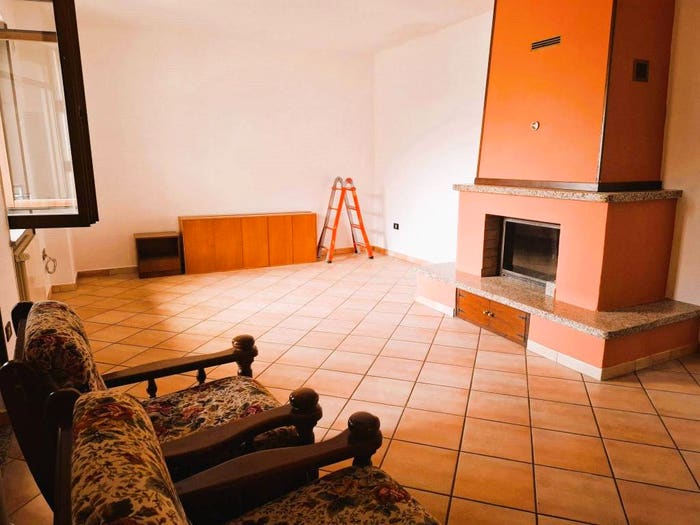 Appartamento quadrilocale in vendita in Via San Giovanni, Bolzano Novarese