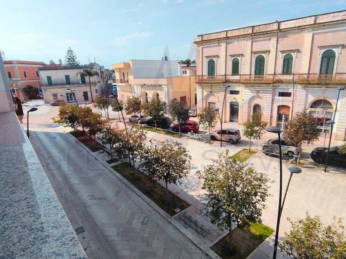 Appartamento quadrilocale in vendita in Via Umberto I, Centro, Neviano