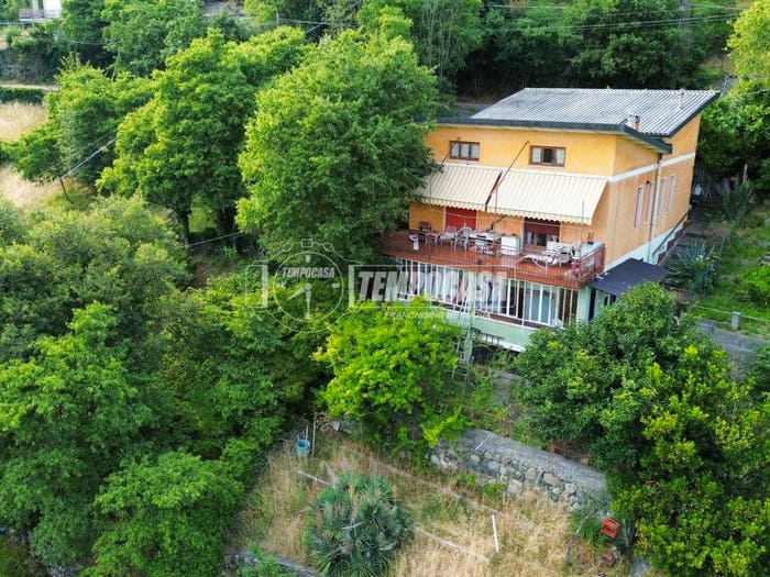 Casa con 5 locali in vendita in Via Generale Armando Pezzana, Condove