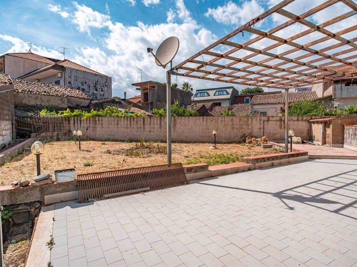 Appartamento con 6 locali in vendita in via fratelli bandiera, Centro, Belpasso