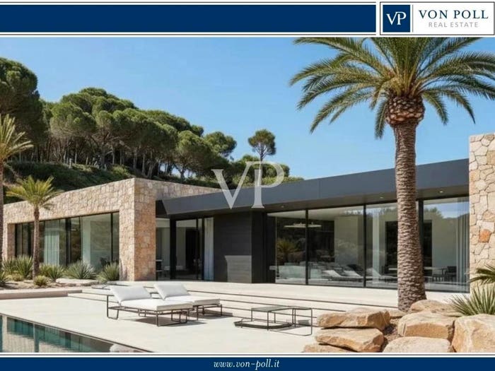 Casa con 6 locali in vendita in Via Pulicinu, Baja Sardinia, Arzachena