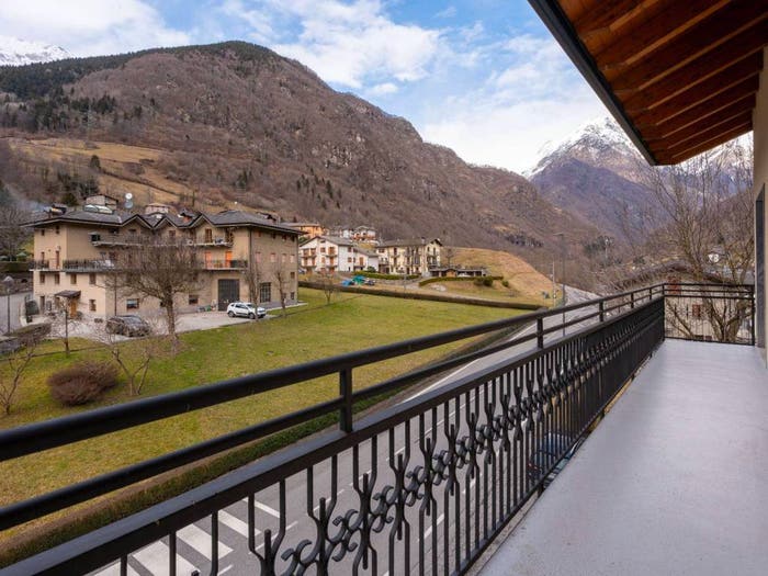 Appartamento quadrilocale in vendita in Via Grabiasca, Gandellino