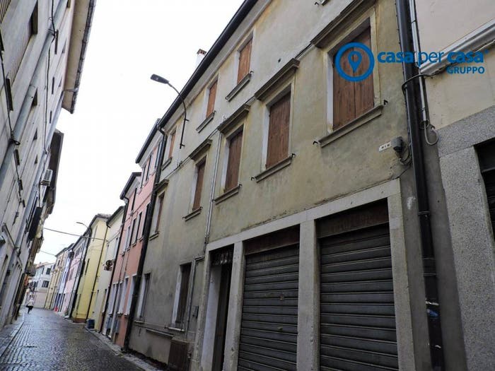 Casa con 6 locali in vendita in Adria Via Terranova, Centro, Adria