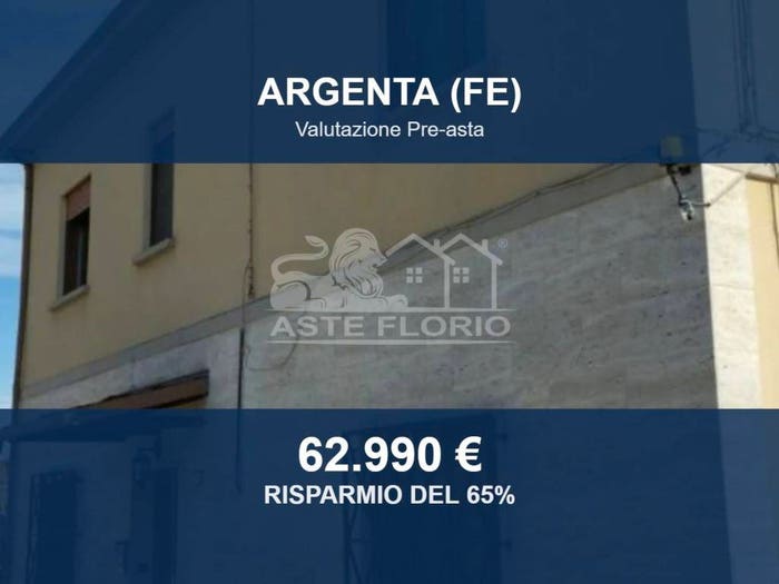 Casa con 6 locali in vendita in Via Federico Muratori, Centro, Argenta