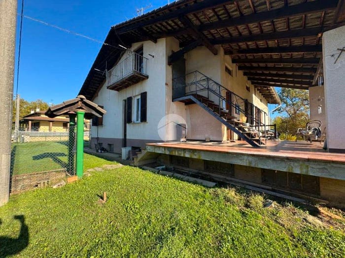 Casa con 6 locali in vendita in Via Paruzza, Centro, Cossato
