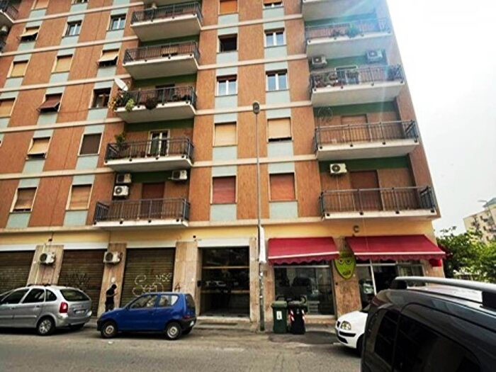 Appartamento quadrilocale in vendita in Via Maggio, Centro, Cosenza