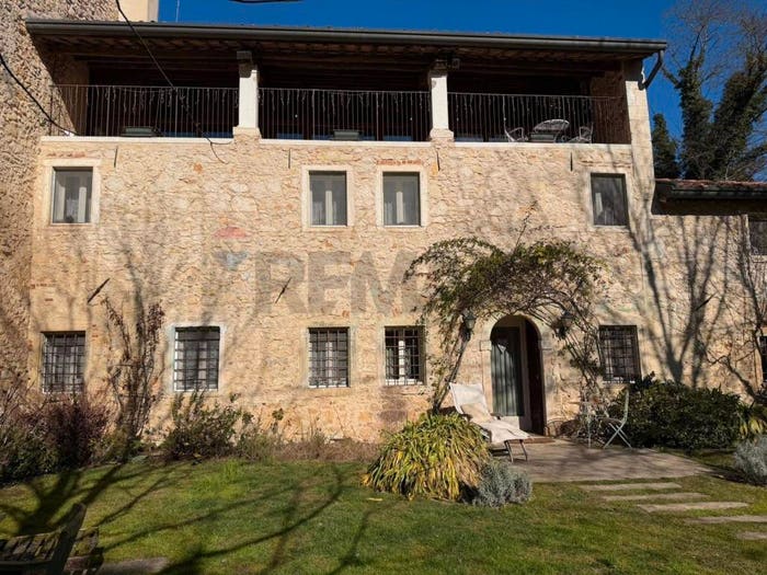 Casa con 6 locali in vendita in Via Santa Maria, Fimon, Arcugnano