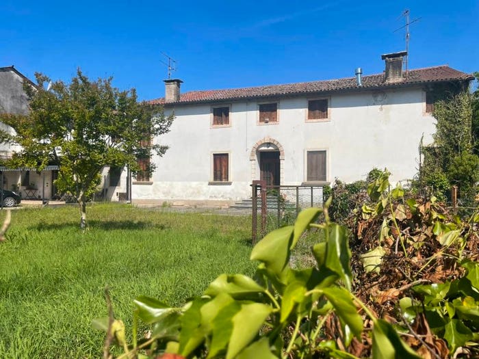 Casa con 5 locali in vendita in Via Quintino Sella, Brendola