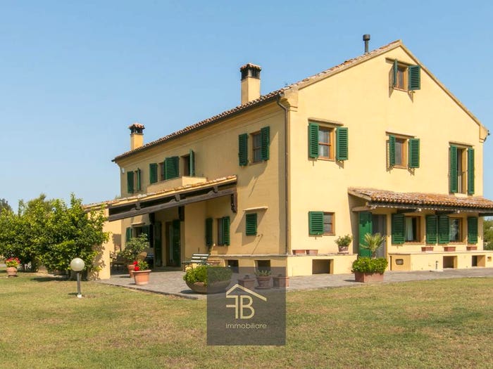Casa con 6 locali in vendita in San Biagio, Osimo