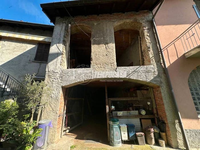 Casa trilocale in vendita in Via Como, Centro, Montorfano