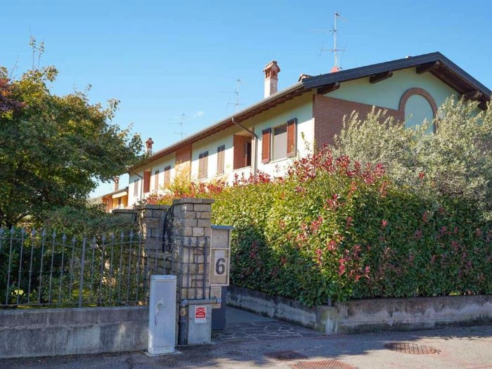 Casa con 6 locali in vendita in Levate