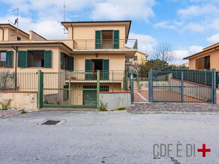 Casa trilocale in vendita in Via Mirtense, Frasso Sabino