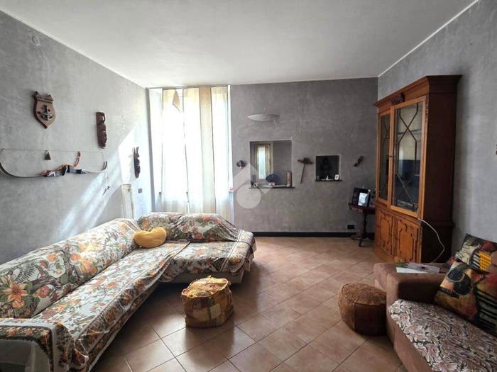 Appartamento trilocale in vendita in PIAZZA SAN BARTOLOMEO DELL'OLIVELLA, Carmine, Genova