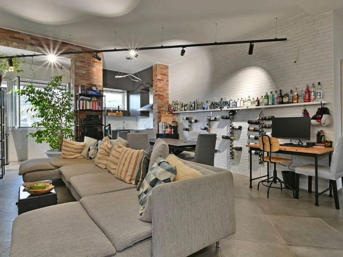 Casa trilocale in vendita in Via Anna Frank, Porto Maurizio, Imperia