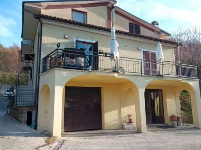 Appartamento con 5 locali in vendita in Via dei Marsi, Centro, Carsoli