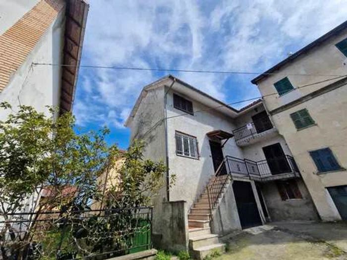 Casa quadrilocale in vendita in Via Baldo, Centro, Lerma