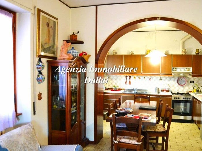 Appartamento con 5 locali in vendita in Piazza Dante, Centro, Borgo San Lorenzo